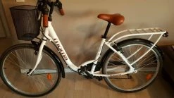 Vlo De Ville Blanc En Trs Bon Tat 26pcs.