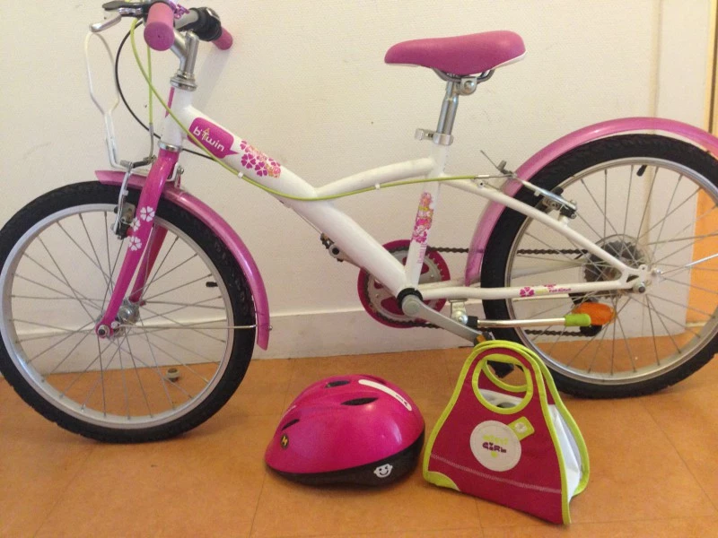 B Twin, 20 Pouce, Fille 8-10 Ans, Excellente Condition 3 B Twin, 20 Pouce, Fille 8-10 Ans, Excellente Condition