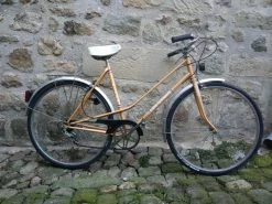 Vlo Ville Femme Ocana , Refait Neuf Type Peugeot.