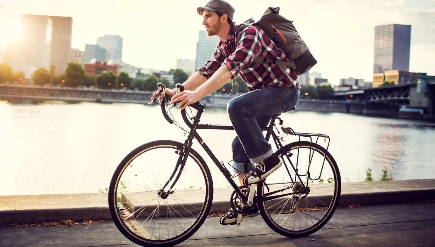 Le Vélo Soldes Magasin -Le Vélo Soldes Magasin istock 153134181 accessoires velo